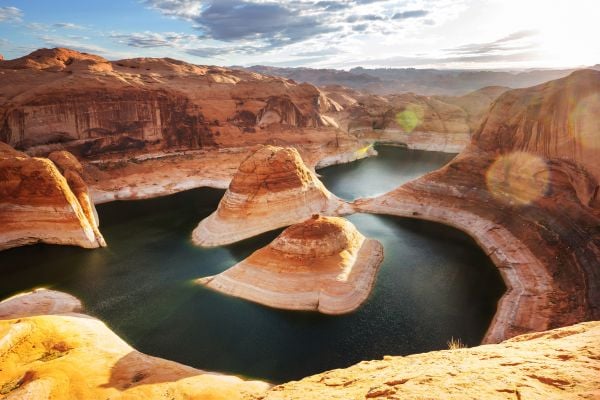 lake powell one of the most beautiful lakes in the america