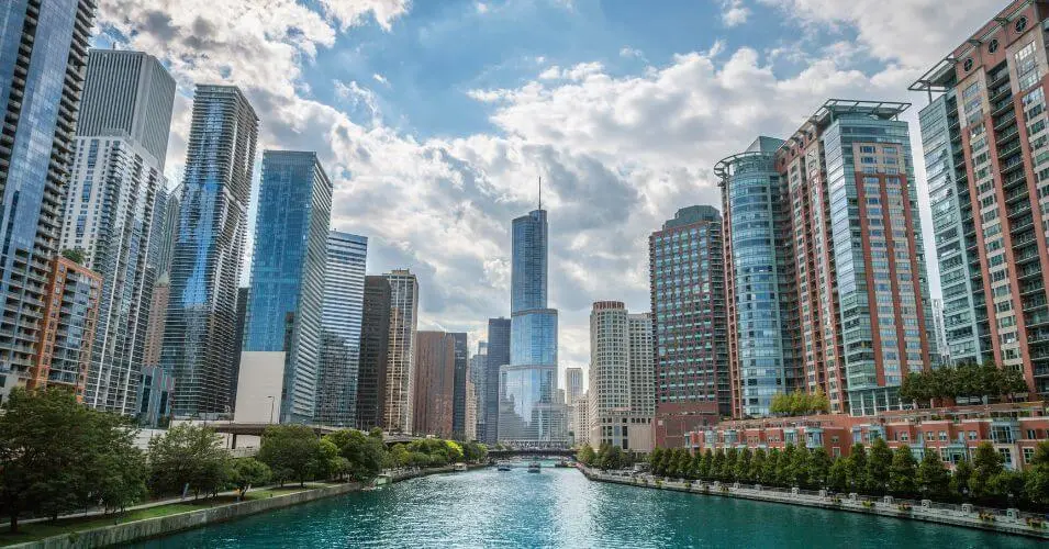 chicago bucket list item the chicago river