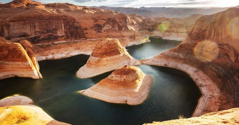 one of the most beautiful lakes in the us lake powell